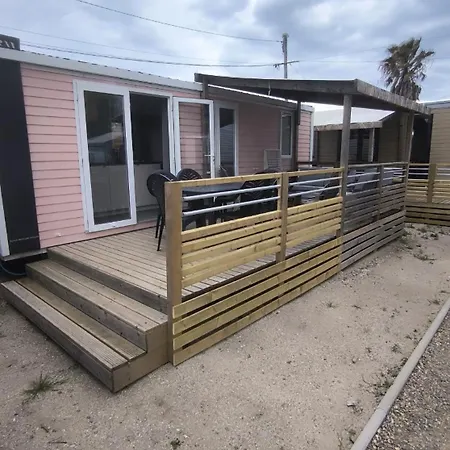 Campsite Mobil-home A 2 Pas De La